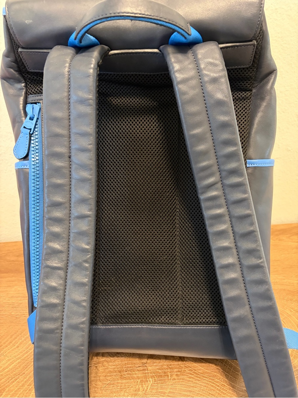 Coach Track Backpack (B6) - Picture 2 of 7